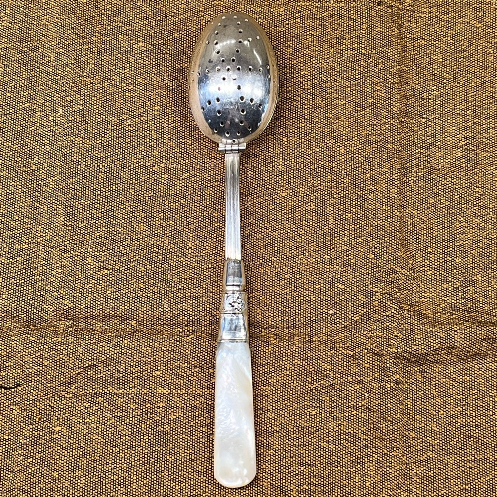 Loose Tea Infuser - Sterling Silver & Silver-plate - Victorian